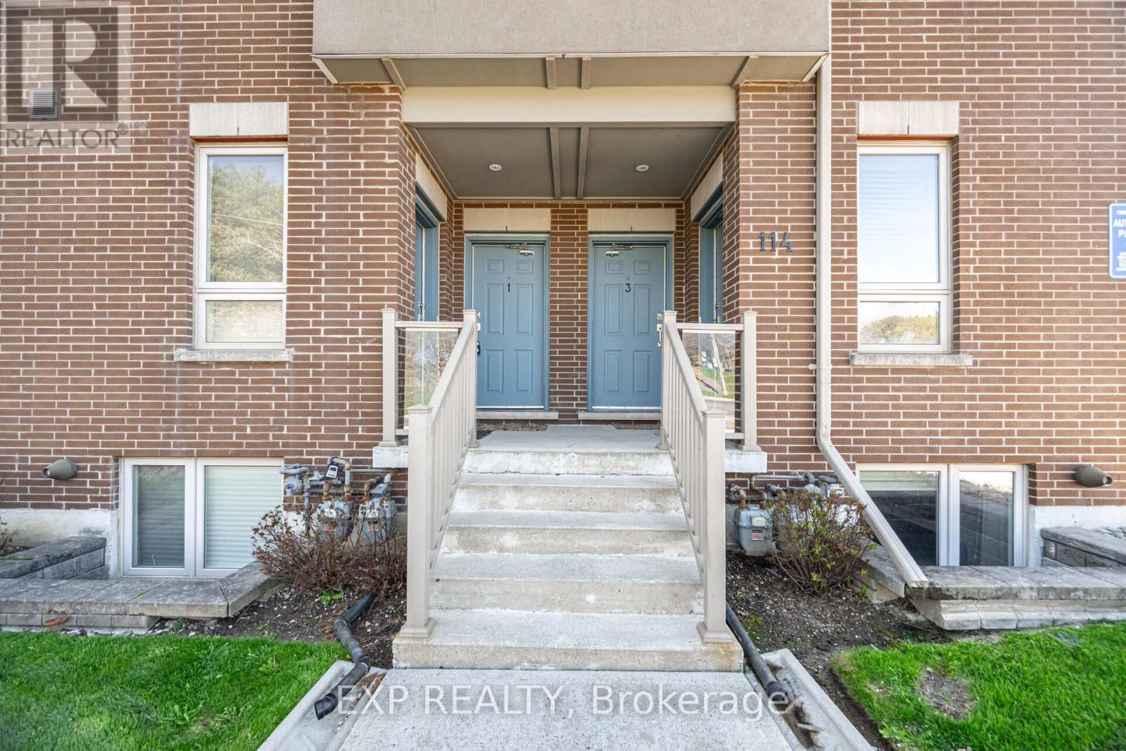 1 - 114 Caledonia Park Road, Toronto, Ontario  M6H 0B1 - Photo 2 - W13057826
