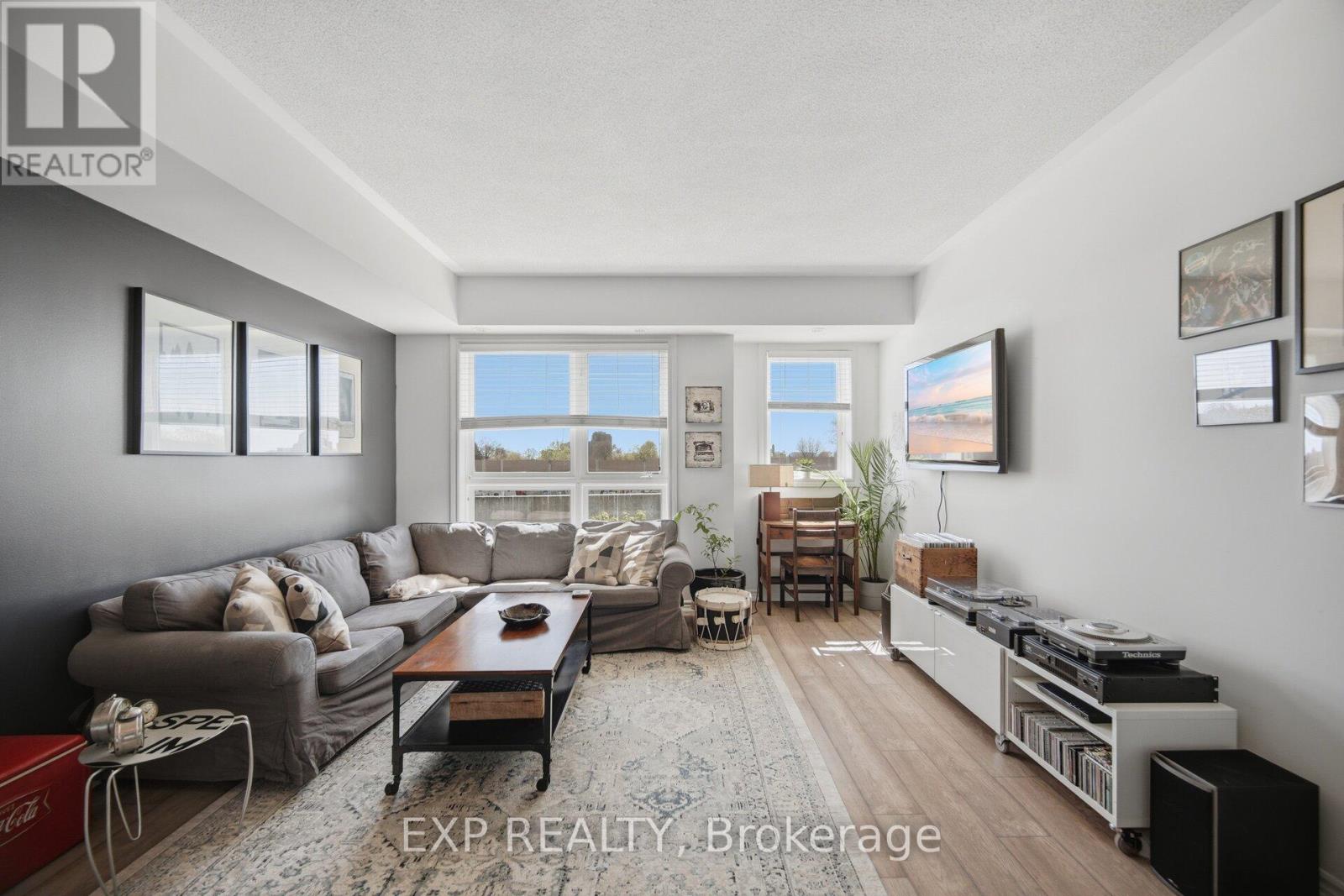 1 - 114 Caledonia Park Road, Toronto, Ontario  M6H 0B1 - Photo 6 - W13057826