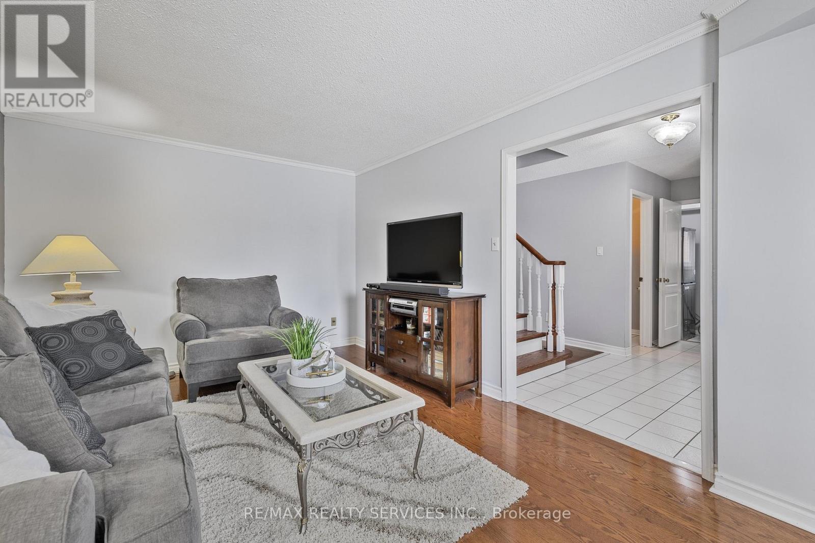 24 Royal Valley Drive, Caledon, Ontario  L7C 1B2 - Photo 6 - W13057838