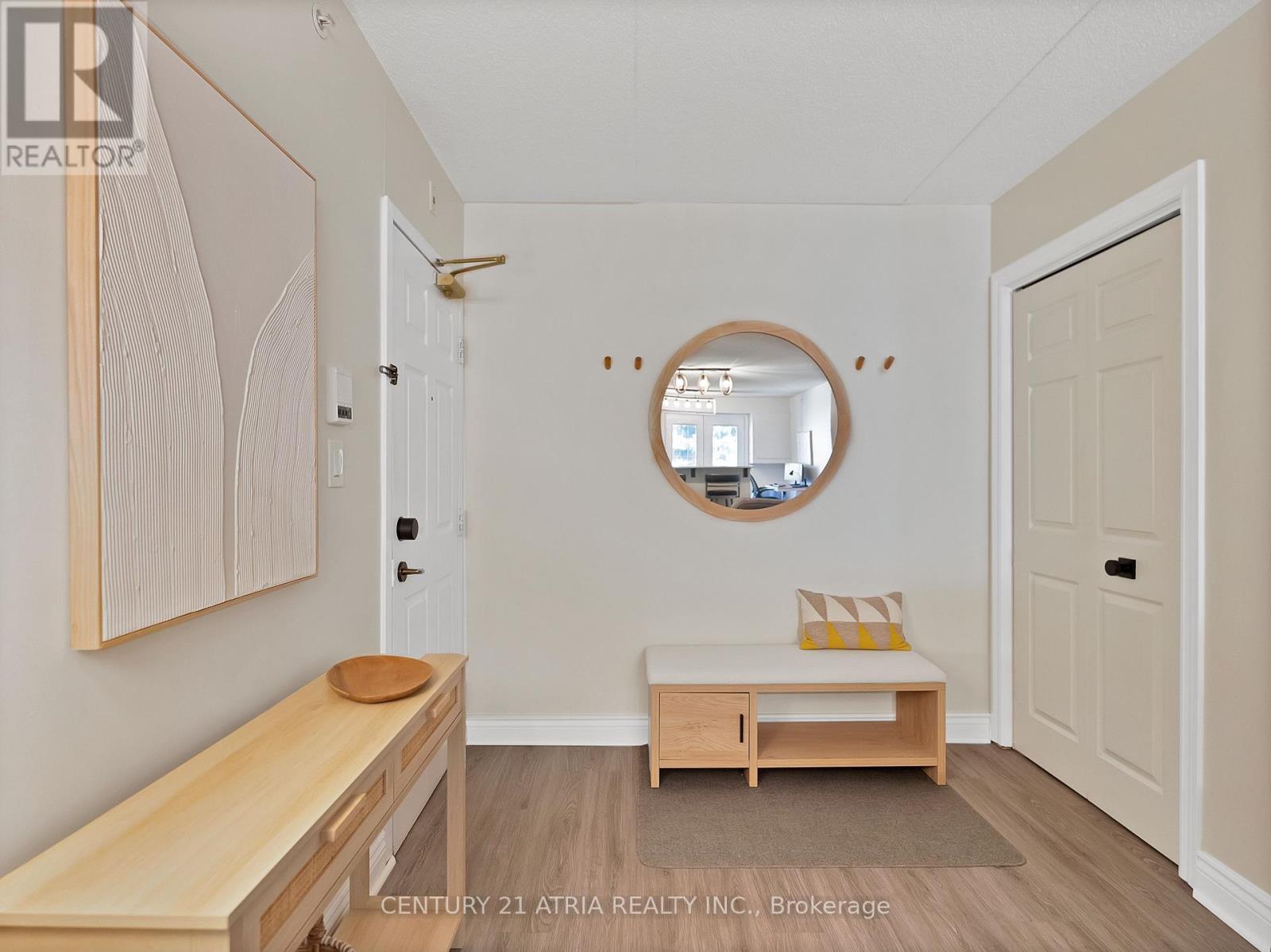 305 - 4015 Kilmer Drive, Burlington, Ontario  L7M 4M4 - Photo 2 - W13057874