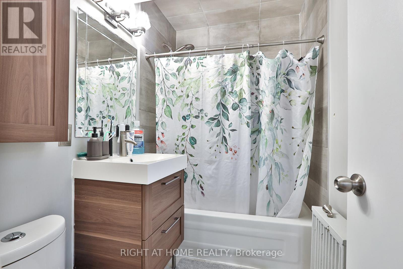 35 Fifteenth Street, Toronto, Ontario  M8V 3J3 - Photo 17 - W13057912