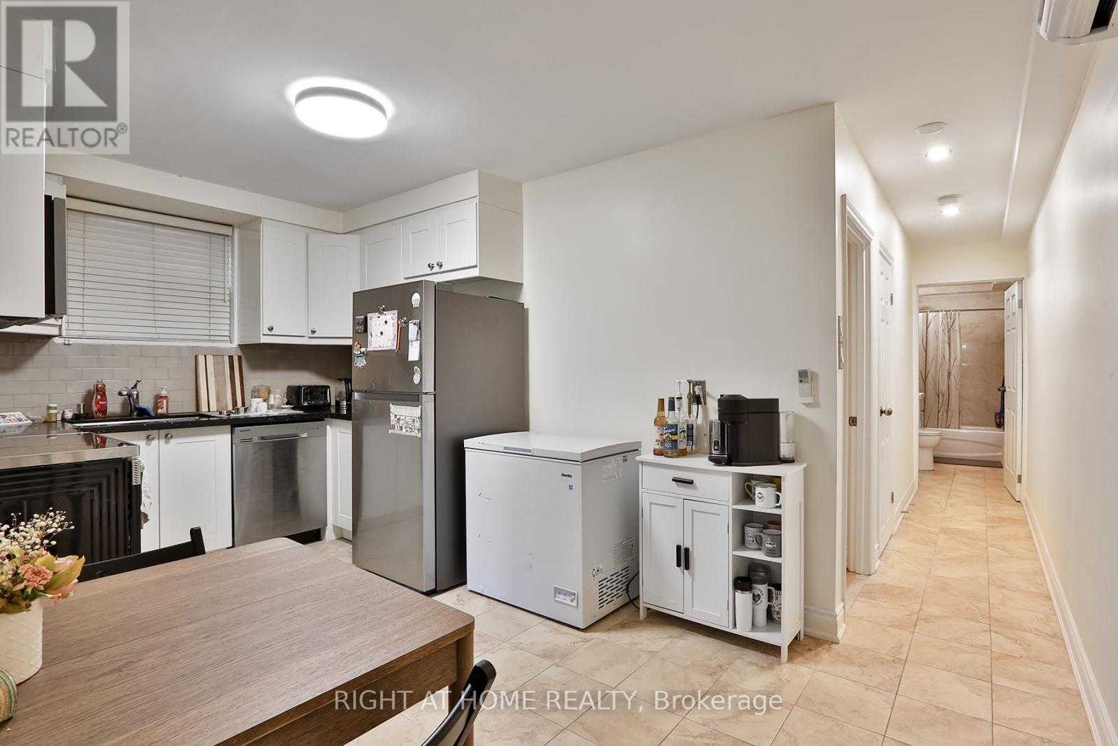 35 Fifteenth Street, Toronto, Ontario  M8V 3J3 - Photo 9 - W13057912