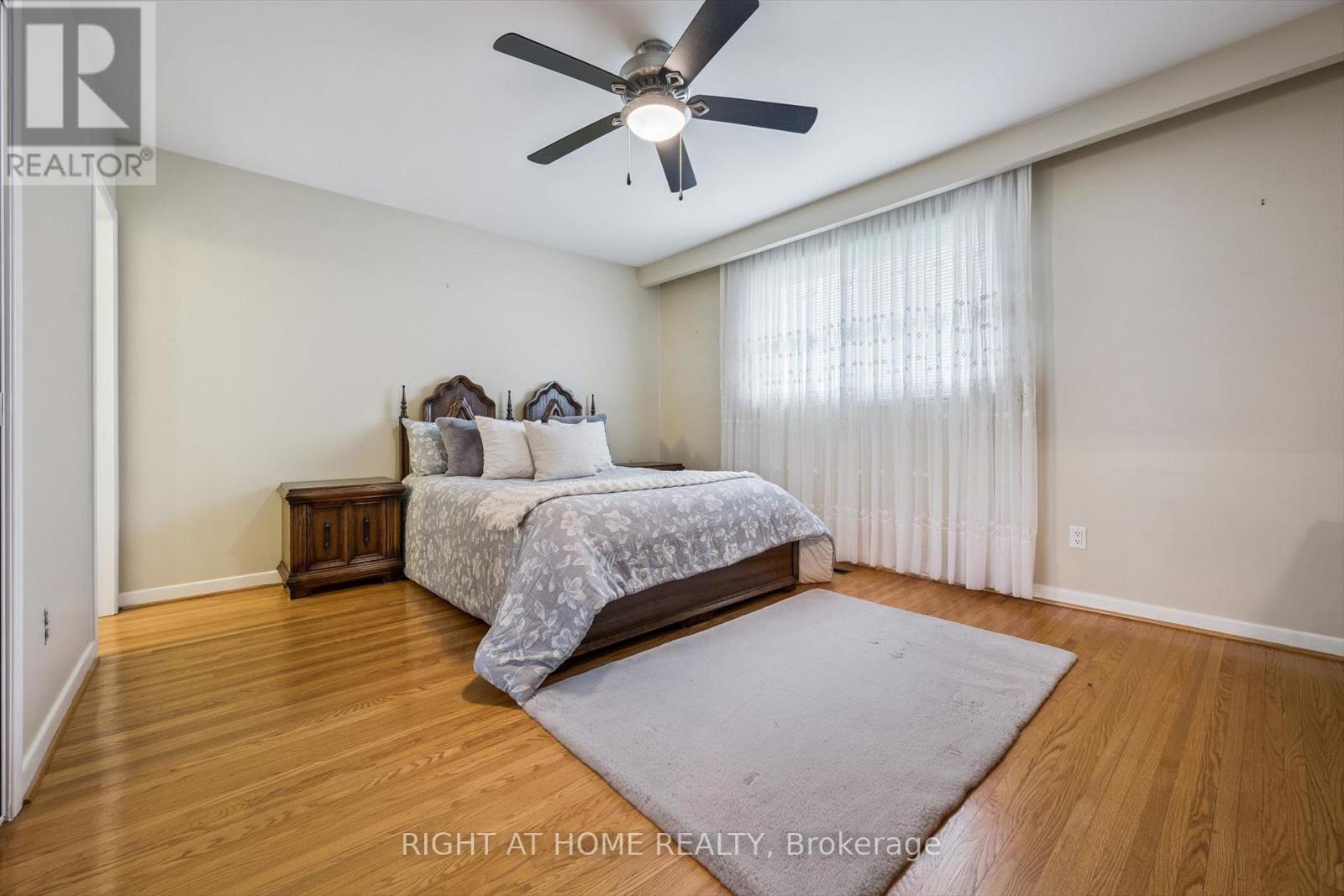 67 Manorhampton Drive, Toronto, Ontario  M9P 1E1 - Photo 15 - W13057918