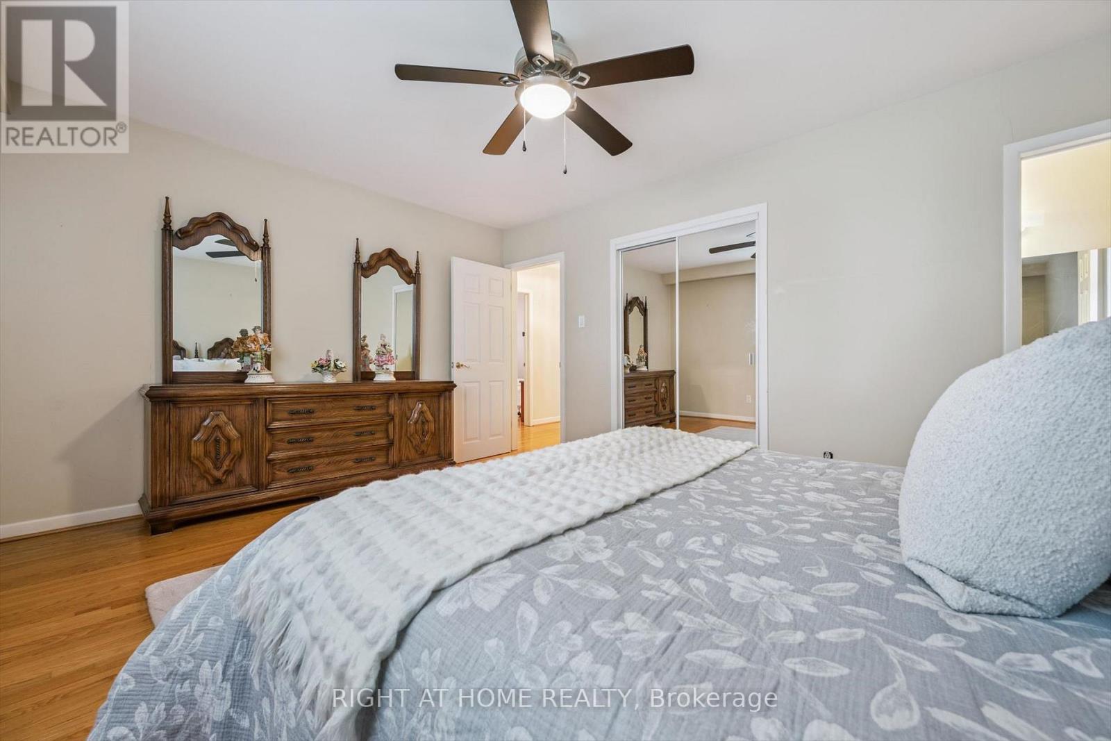 67 Manorhampton Drive, Toronto, Ontario  M9P 1E1 - Photo 17 - W13057918