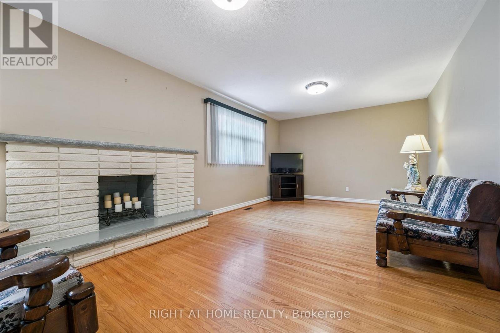 67 Manorhampton Drive, Toronto, Ontario  M9P 1E1 - Photo 24 - W13057918