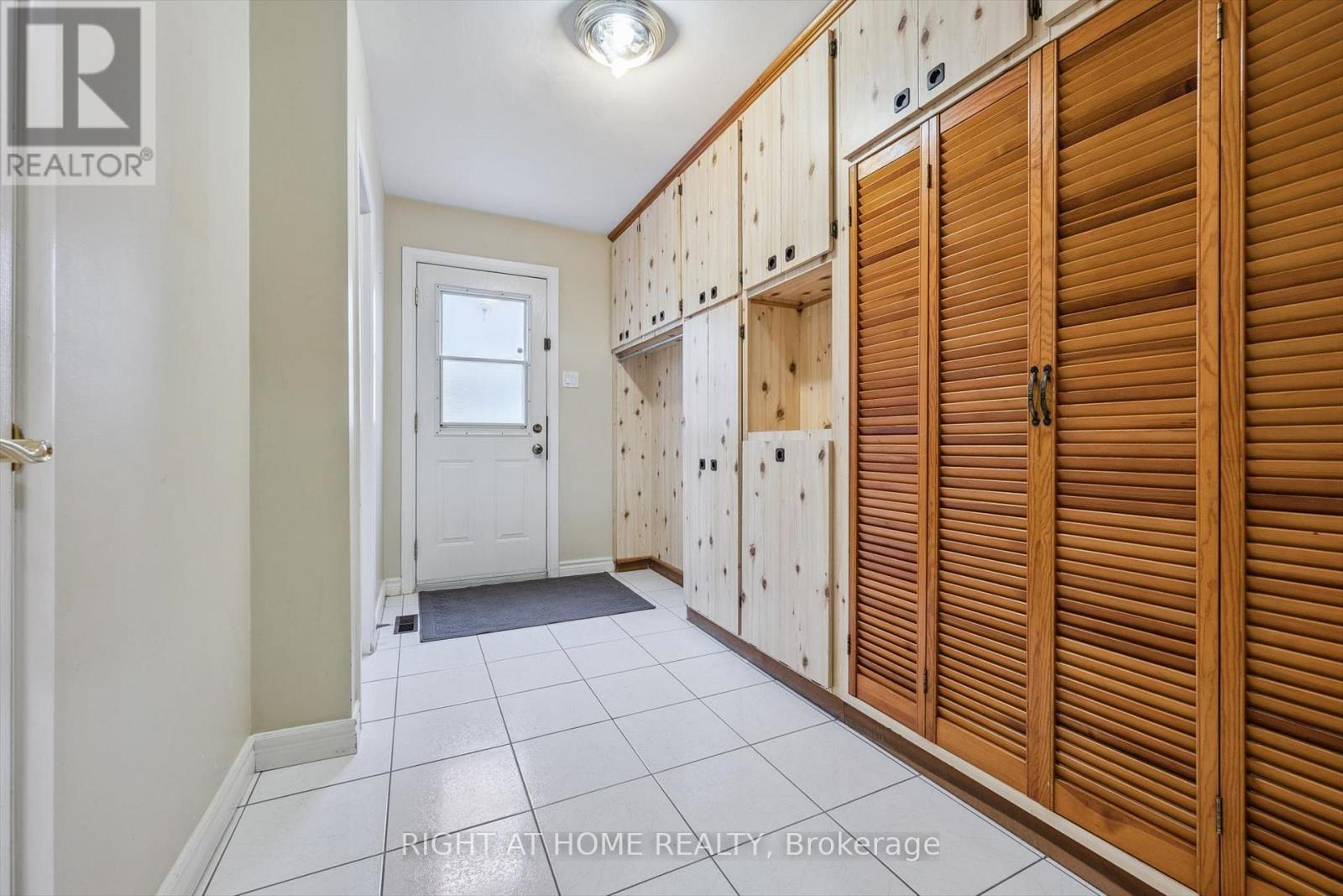 67 Manorhampton Drive, Toronto, Ontario  M9P 1E1 - Photo 29 - W13057918