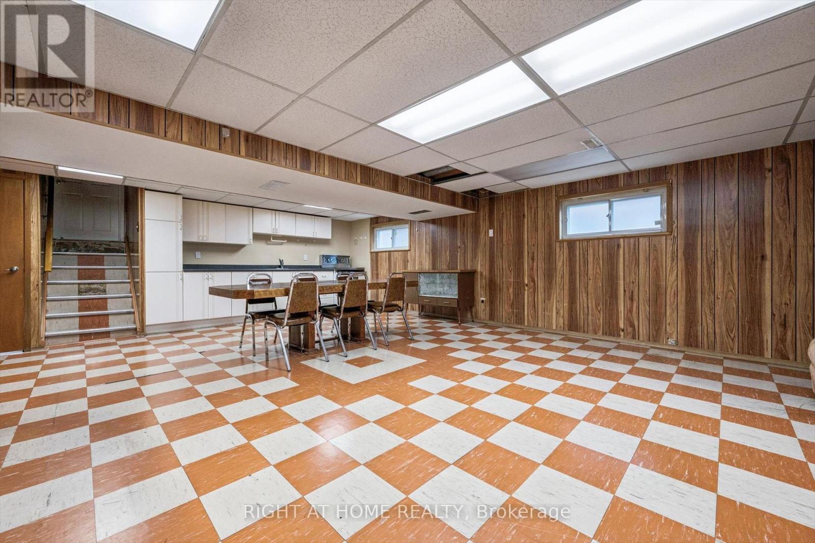 67 Manorhampton Drive, Toronto, Ontario  M9P 1E1 - Photo 34 - W13057918