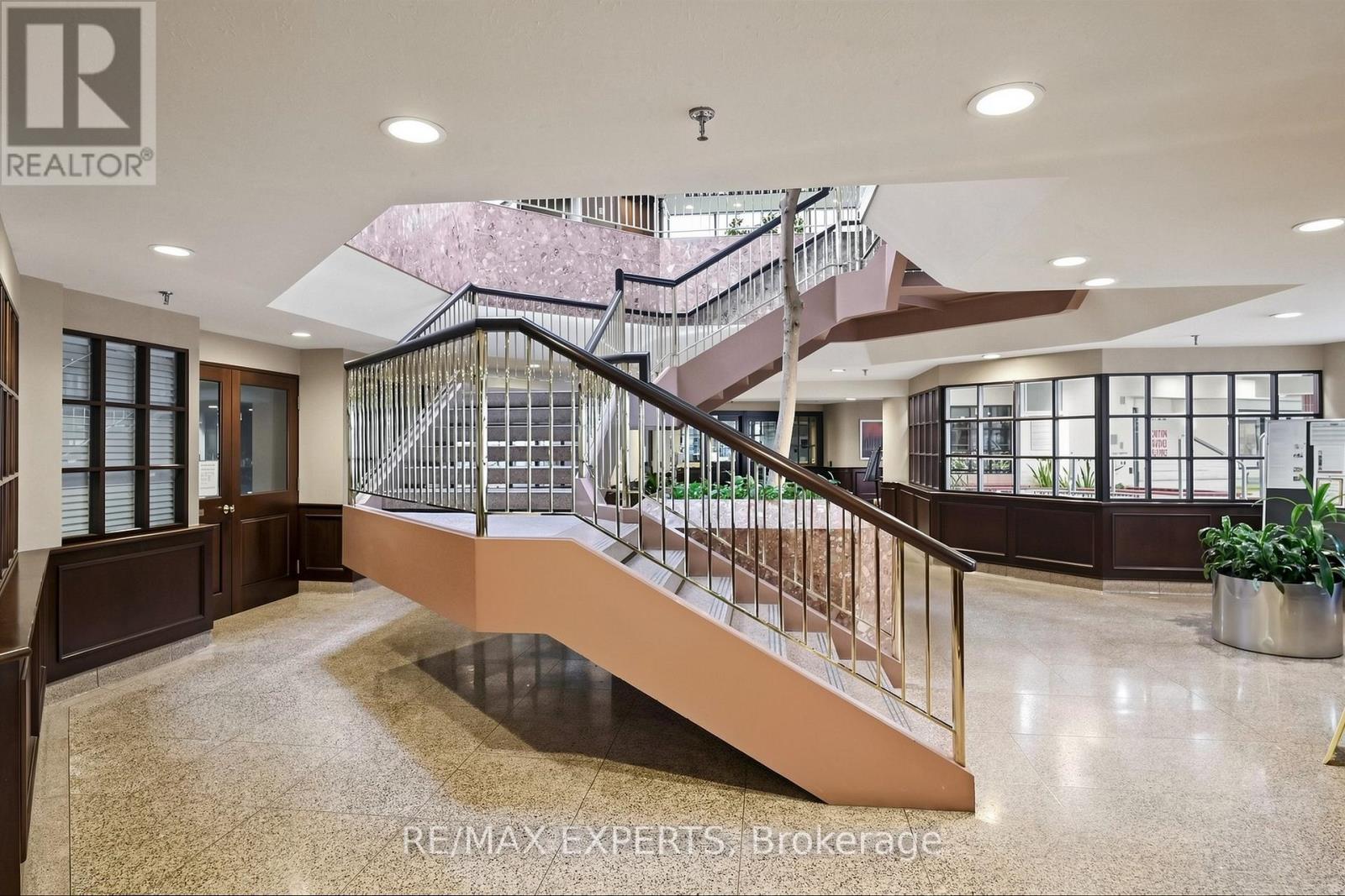 1209 - 1300 Islington Avenue, Toronto, Ontario  M9A 5C4 - Photo 3 - W13057966