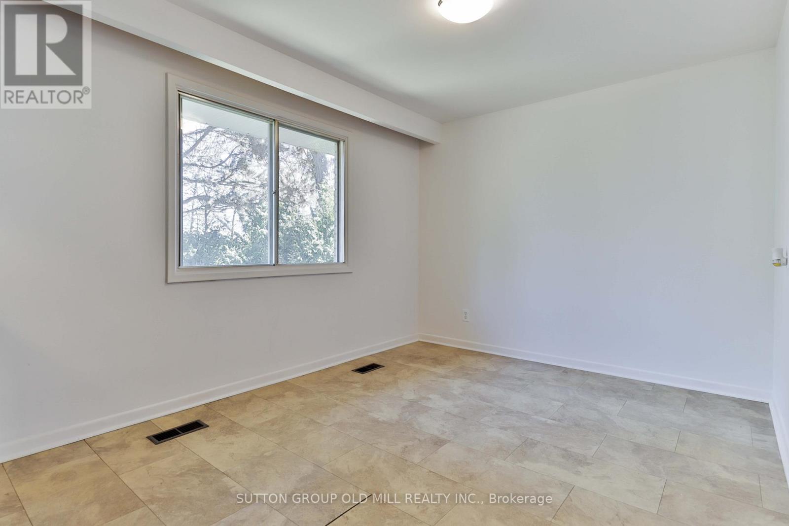 32 Hunting Ridge, Toronto, Ontario  M9R 1B5 - Photo 11 - W13057996