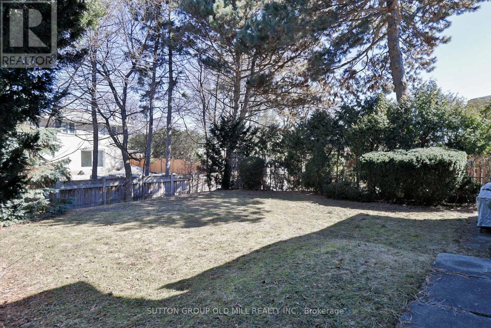 32 Hunting Ridge, Toronto, Ontario  M9R 1B5 - Photo 15 - W13057996