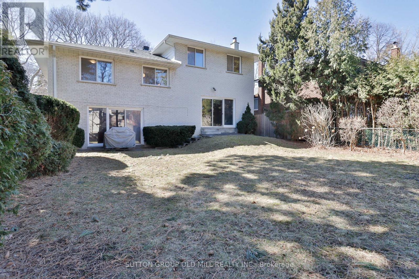 32 Hunting Ridge, Toronto, Ontario  M9R 1B5 - Photo 29 - W13057996