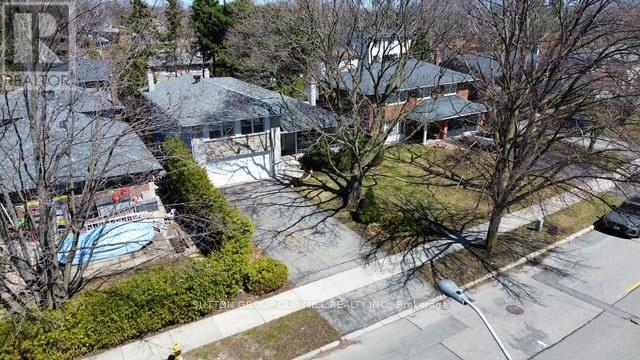 32 Hunting Ridge, Toronto, Ontario  M9R 1B5 - Photo 31 - W13057996