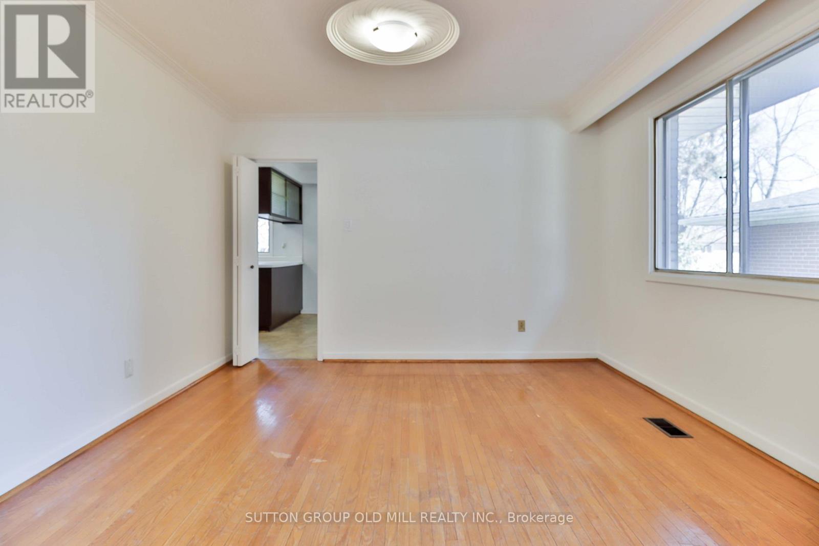 32 Hunting Ridge, Toronto, Ontario  M9R 1B5 - Photo 7 - W13057996