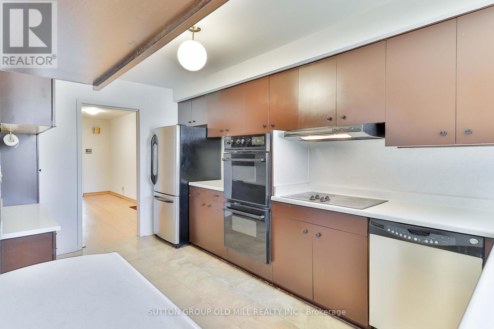 32 Hunting Ridge, Toronto, Ontario  M9R 1B5 - Photo 9 - W13057996