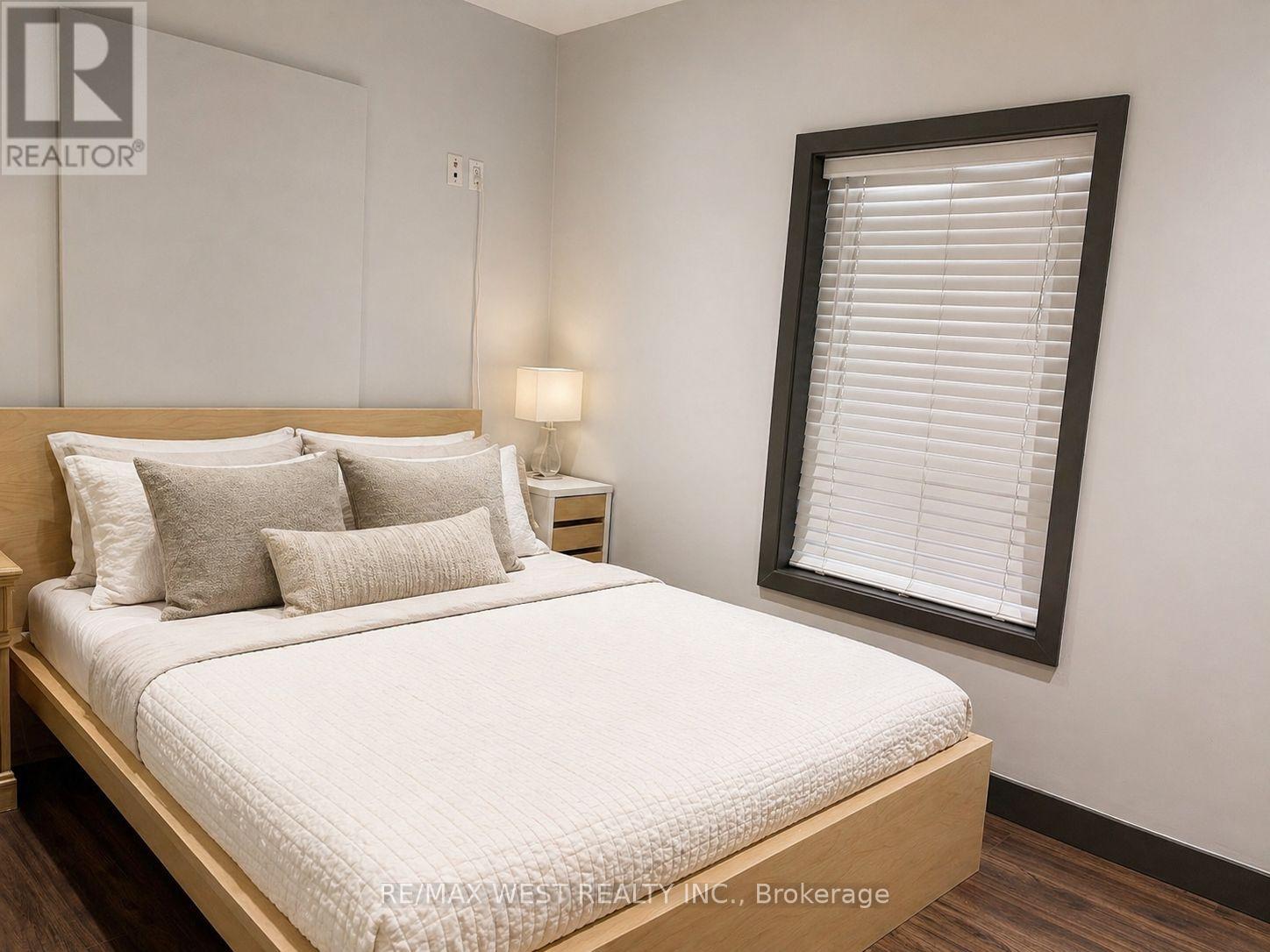 270 Boon Avenue, Toronto, Ontario  M6E 3Z9 - Photo 10 - W13058002