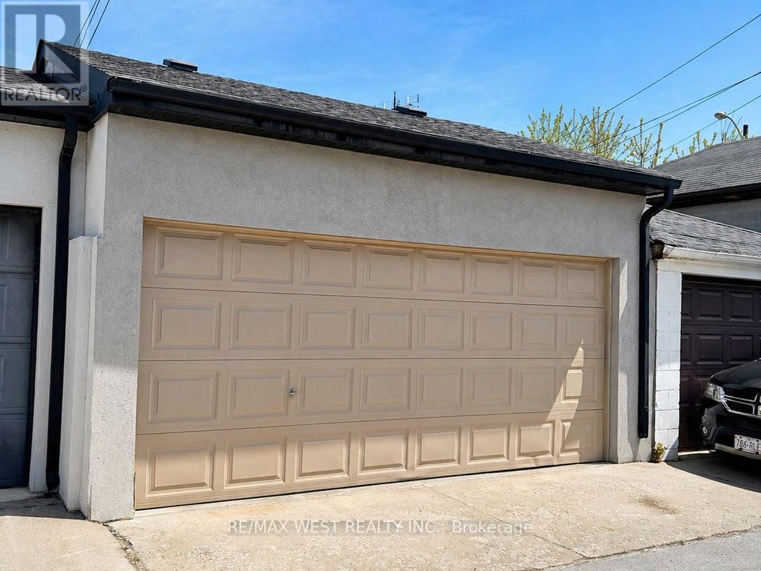 270 Boon Avenue, Toronto, Ontario  M6E 3Z9 - Photo 19 - W13058002