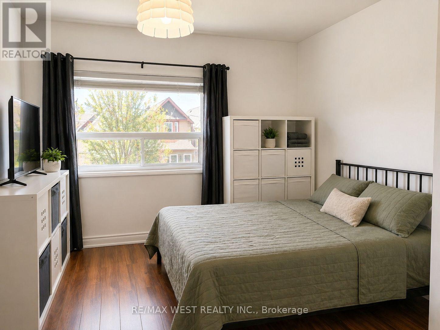 270 Boon Avenue, Toronto, Ontario  M6E 3Z9 - Photo 6 - W13058002