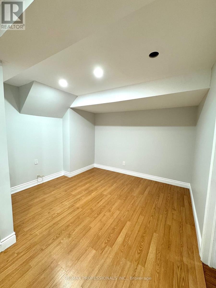 Bsmt - 740 Annamore Drive, Mississauga, Ontario  L4Y 2V7 - Photo 4 - W13058068