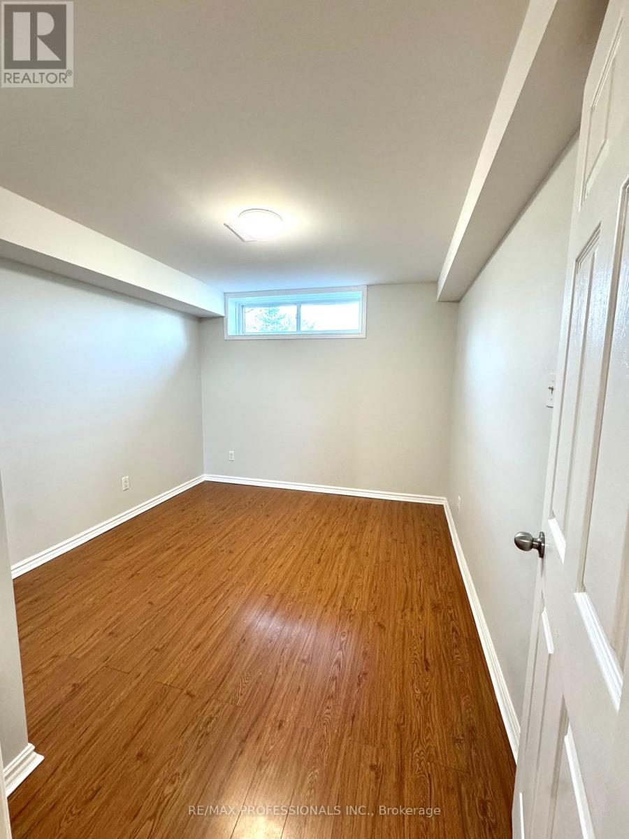 Bsmt - 740 Annamore Drive, Mississauga, Ontario  L4Y 2V7 - Photo 5 - W13058068