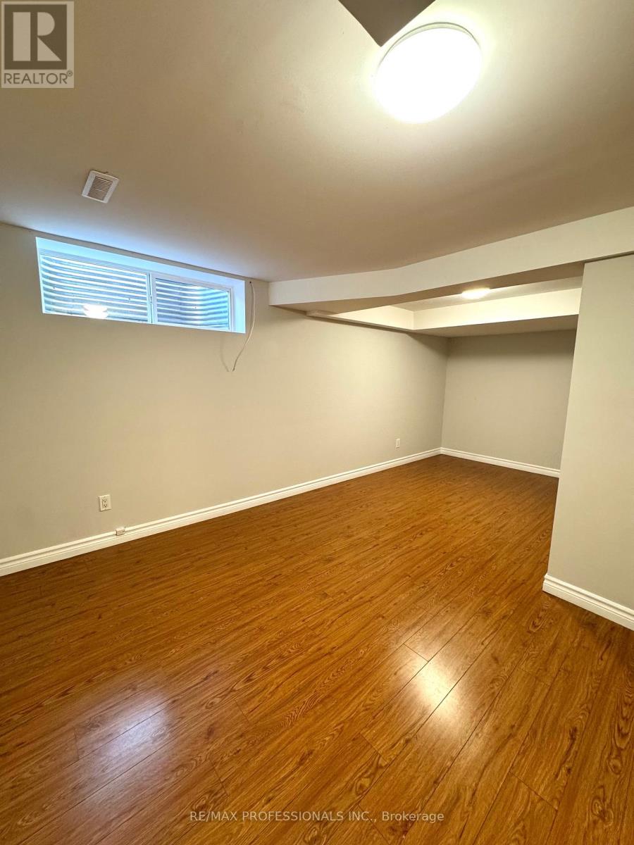 Bsmt - 740 Annamore Drive, Mississauga, Ontario  L4Y 2V7 - Photo 9 - W13058068