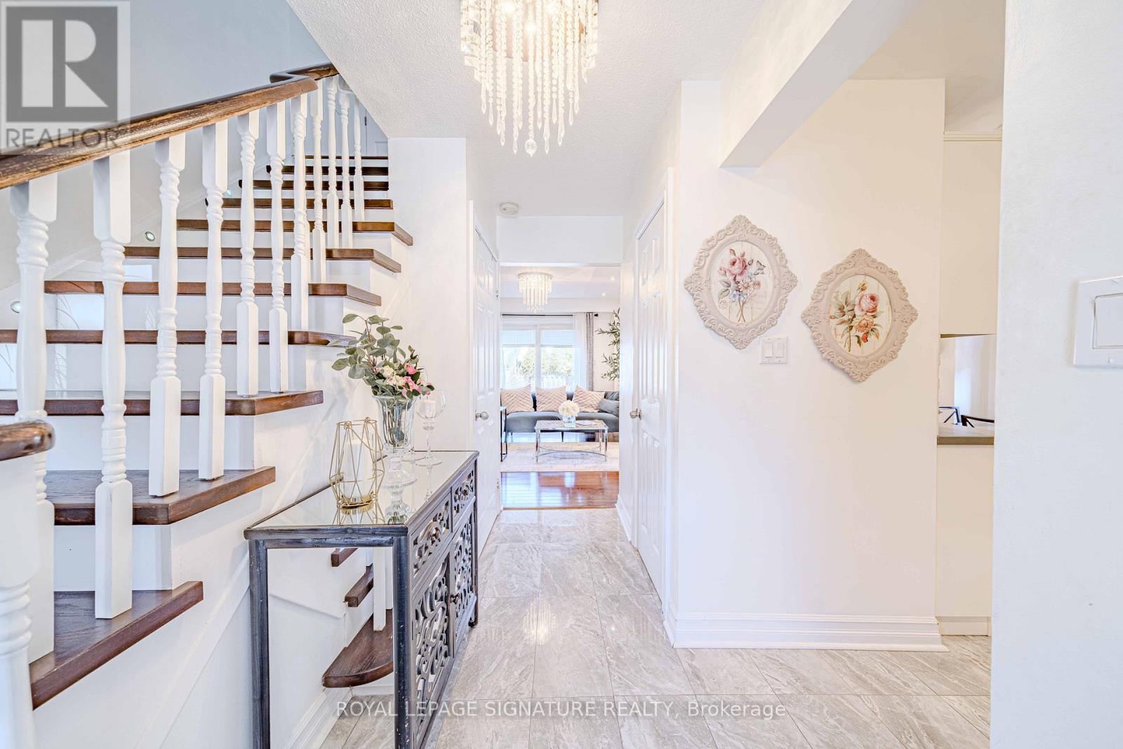 2 Summertime Court, Brampton, Ontario  L6Z 2B4 - Photo 11 - W13058078