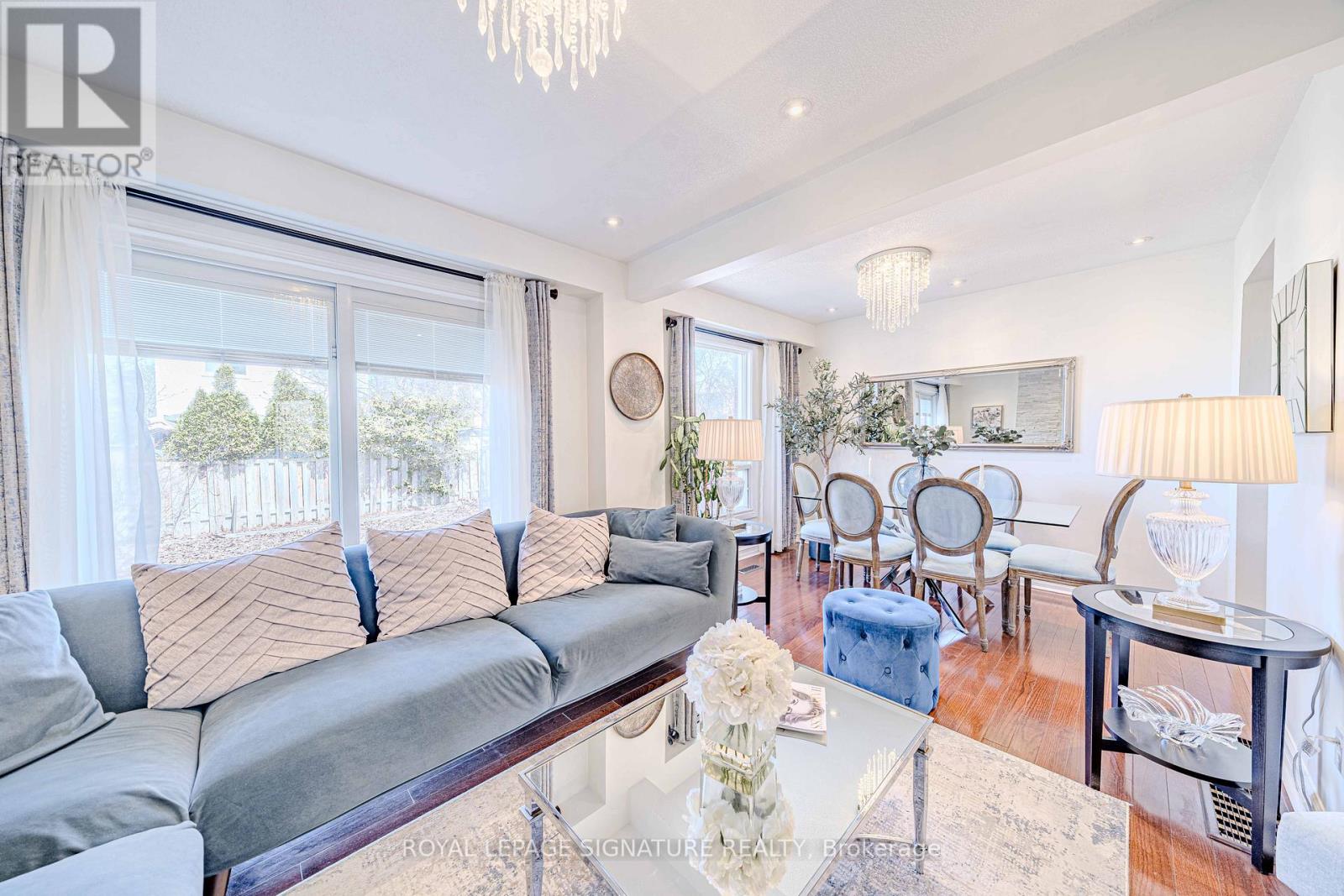 2 Summertime Court, Brampton, Ontario  L6Z 2B4 - Photo 2 - W13058078