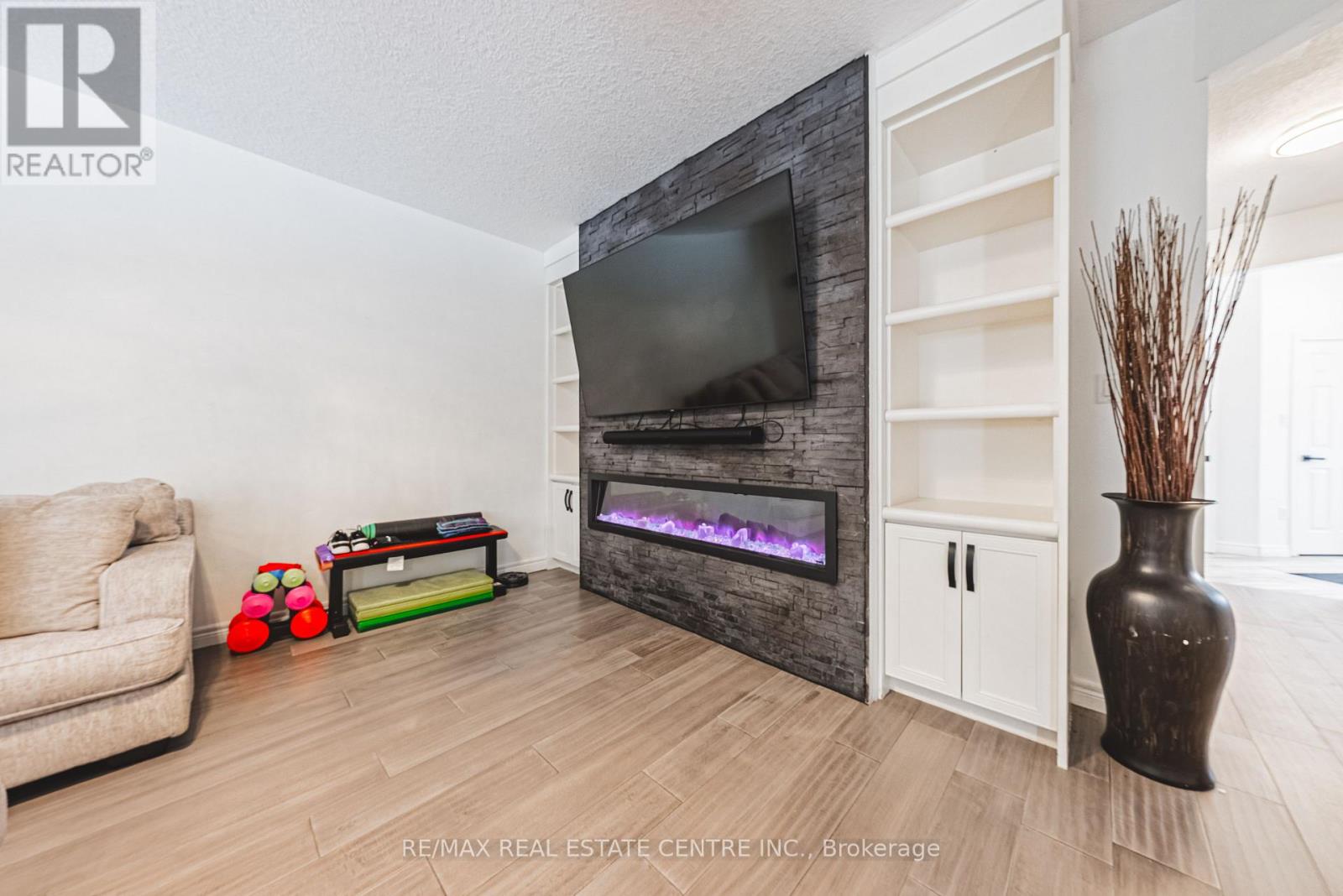 6 Second Road W, Hamilton, Ontario  L8J 2R8 - Photo 10 - X12807258