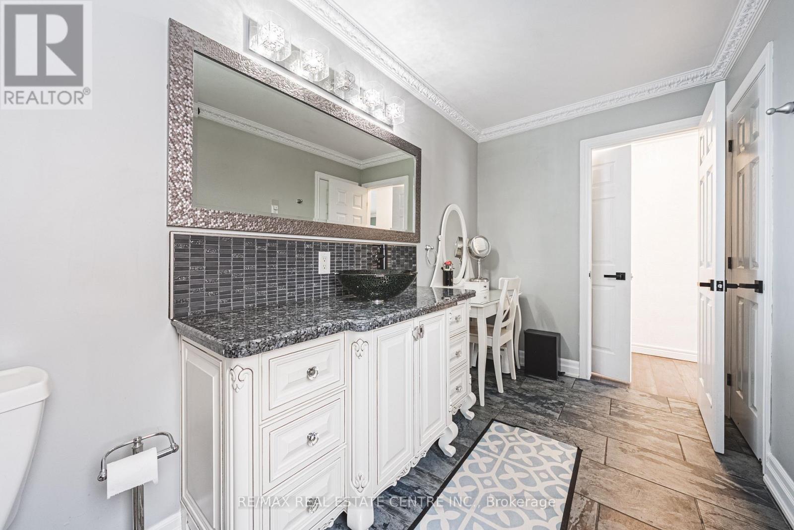 6 Second Road W, Hamilton, Ontario  L8J 2R8 - Photo 32 - X12807258