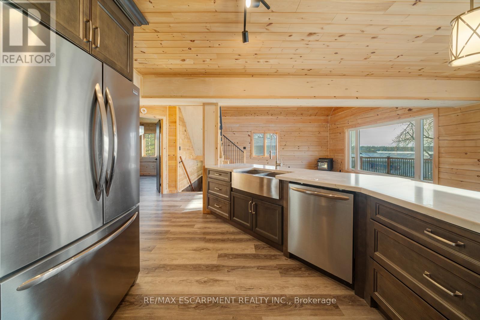 33 Laird Drive, Kawartha Lakes, Ontario  K9V 4R6 - Photo 13 - X12880482