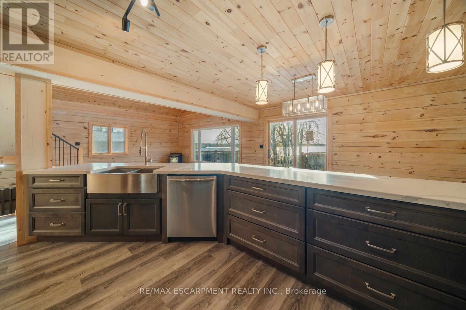 33 Laird Drive, Kawartha Lakes, Ontario  K9V 4R6 - Photo 12 - X12880482