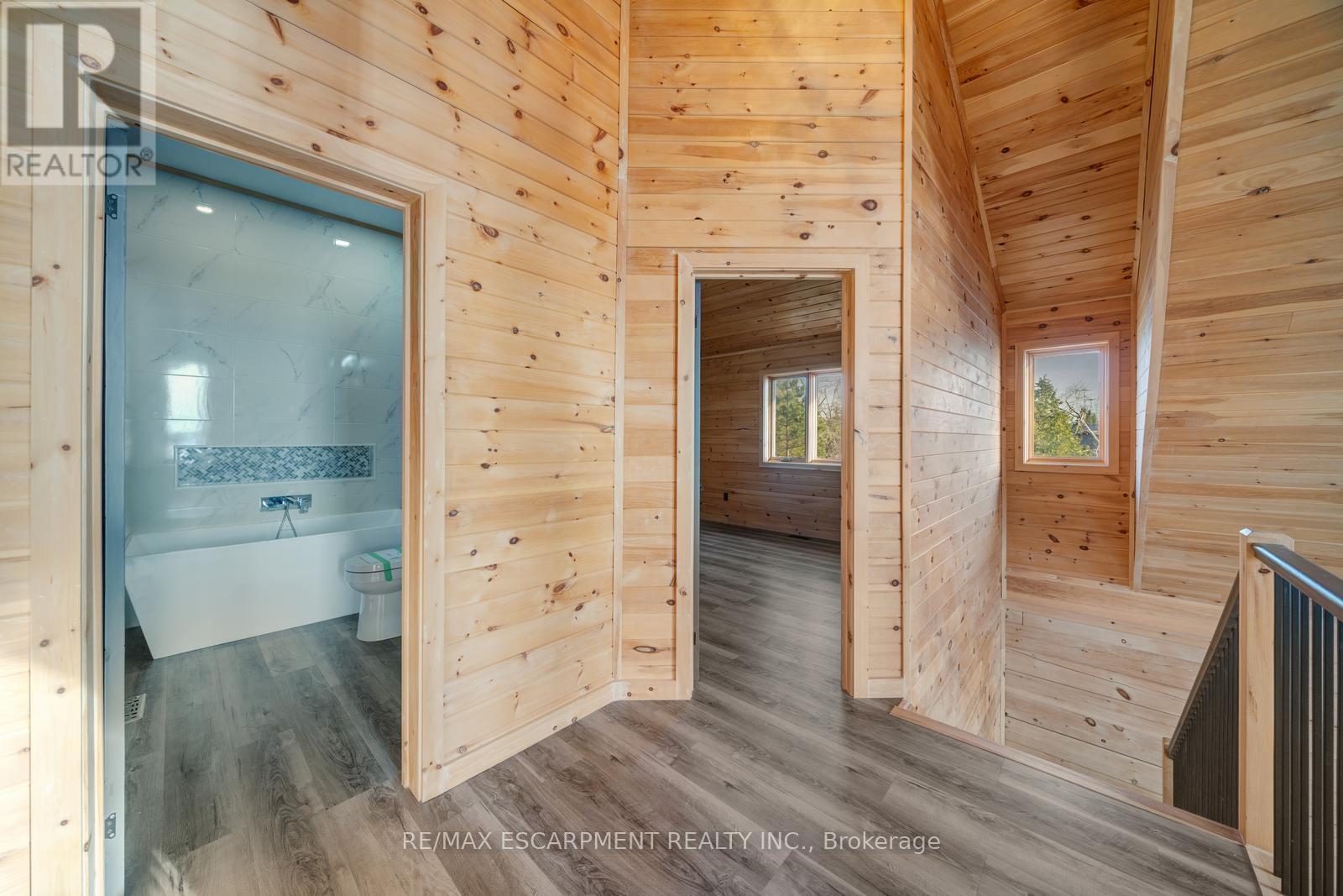 33 Laird Drive, Kawartha Lakes, Ontario  K9V 4R6 - Photo 33 - X12880482