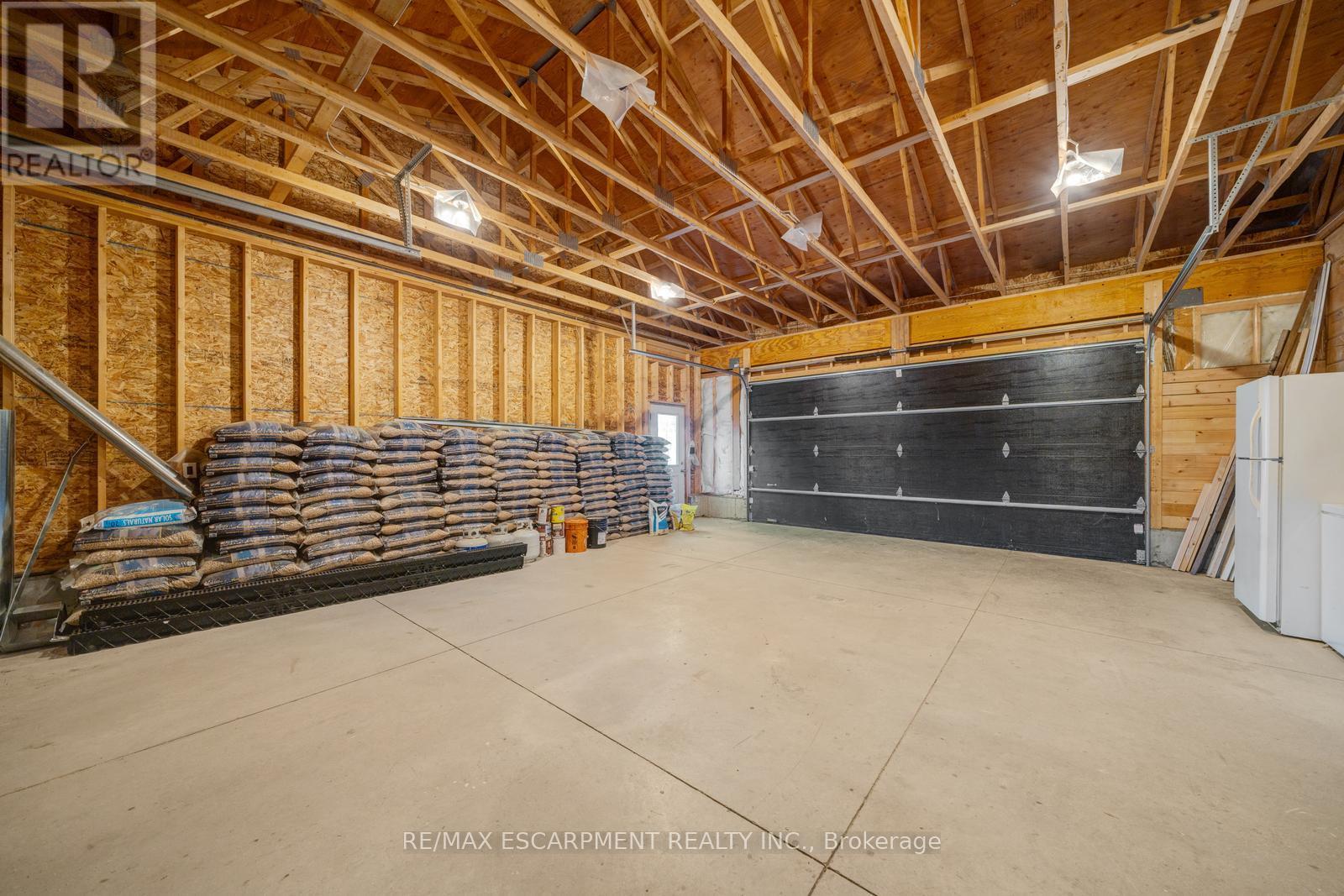 33 Laird Drive, Kawartha Lakes, Ontario  K9V 4R6 - Photo 46 - X12880482