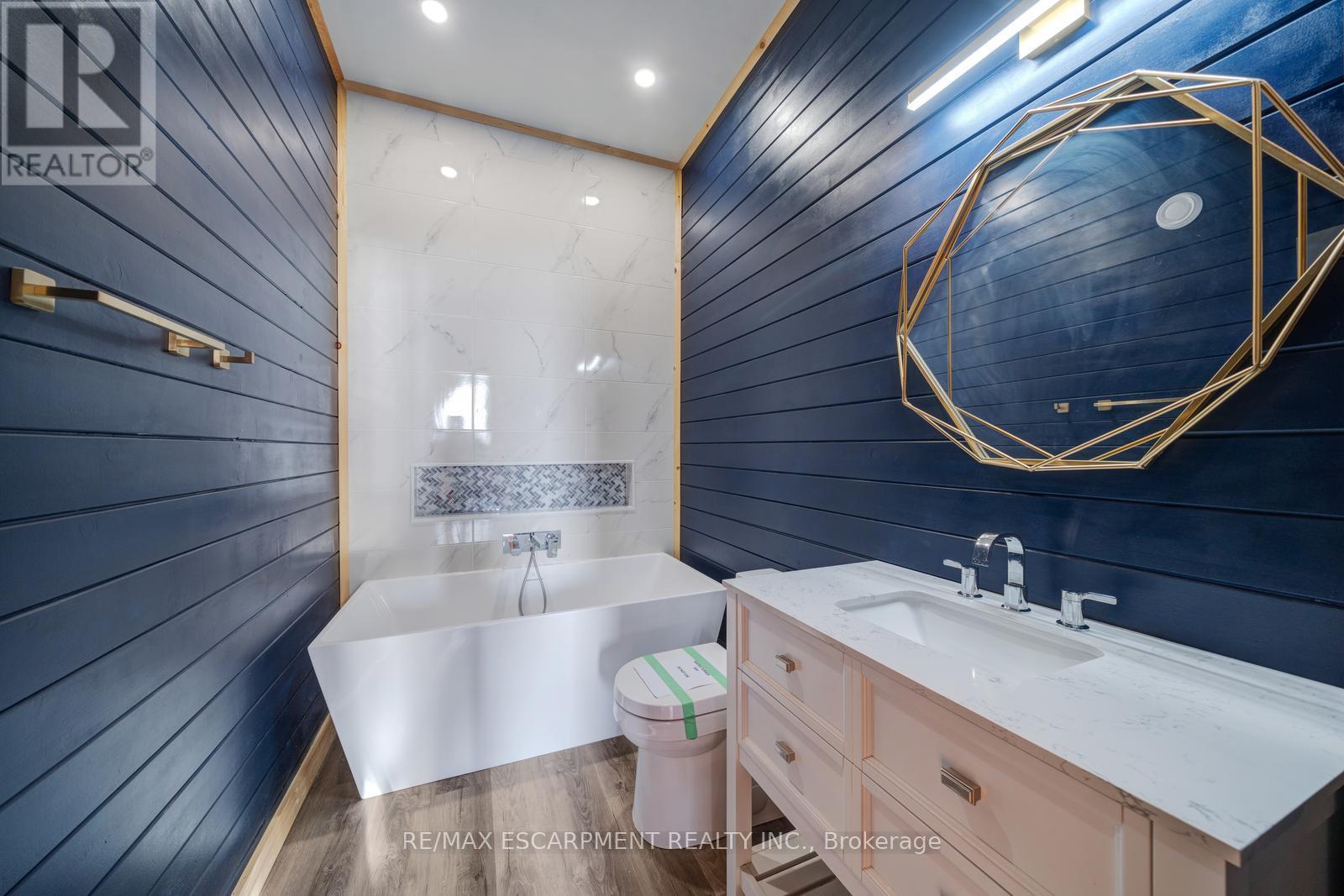 33 Laird Drive, Kawartha Lakes, Ontario  K9V 4R6 - Photo 38 - X12880482