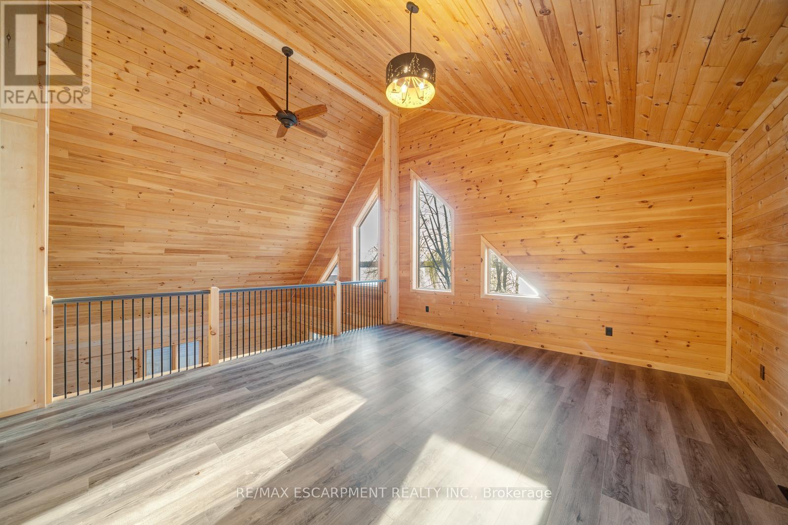 33 Laird Drive, Kawartha Lakes, Ontario  K9V 4R6 - Photo 30 - X12880482