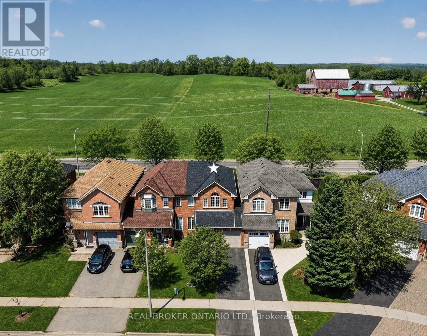 62 MOORE CRESCENT, Hamilton, Ontario