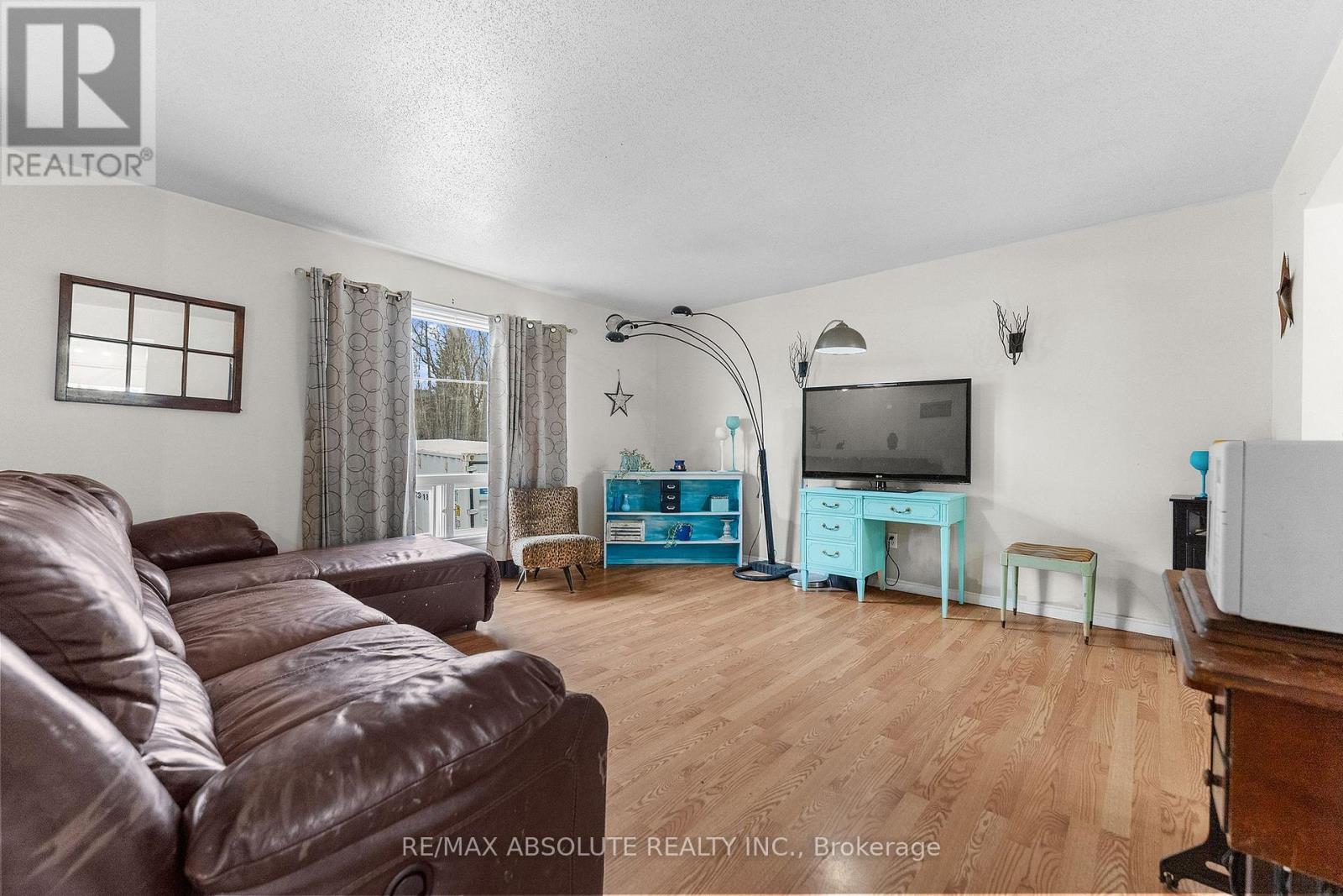 74 Johnston Street, Mcnab/braeside, Ontario  K7S 2N3 - Photo 4 - X13055394