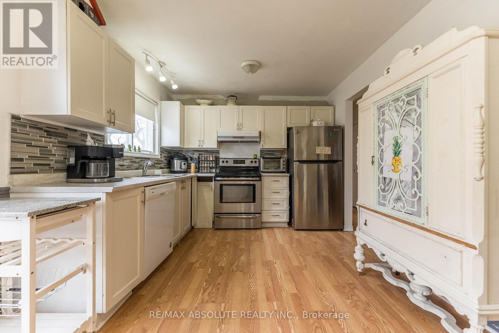 74 Johnston Street, Mcnab/braeside, Ontario  K7S 2N3 - Photo 5 - X13055394