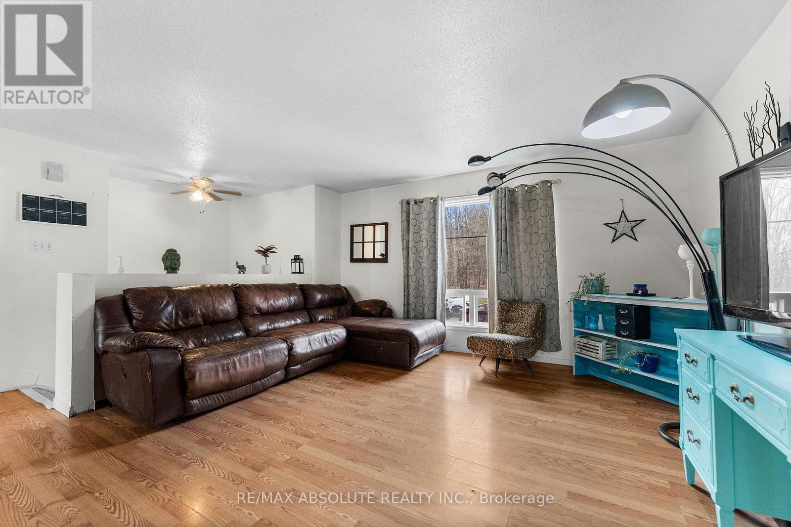 74 Johnston Street, Mcnab/braeside, Ontario  K7S 2N3 - Photo 3 - X13055394