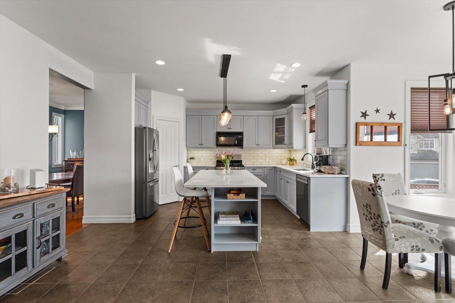 36598 Auguston East Parkway, Abbotsford, British Columbia  V3G 3C6 - Photo 9 - R3116836