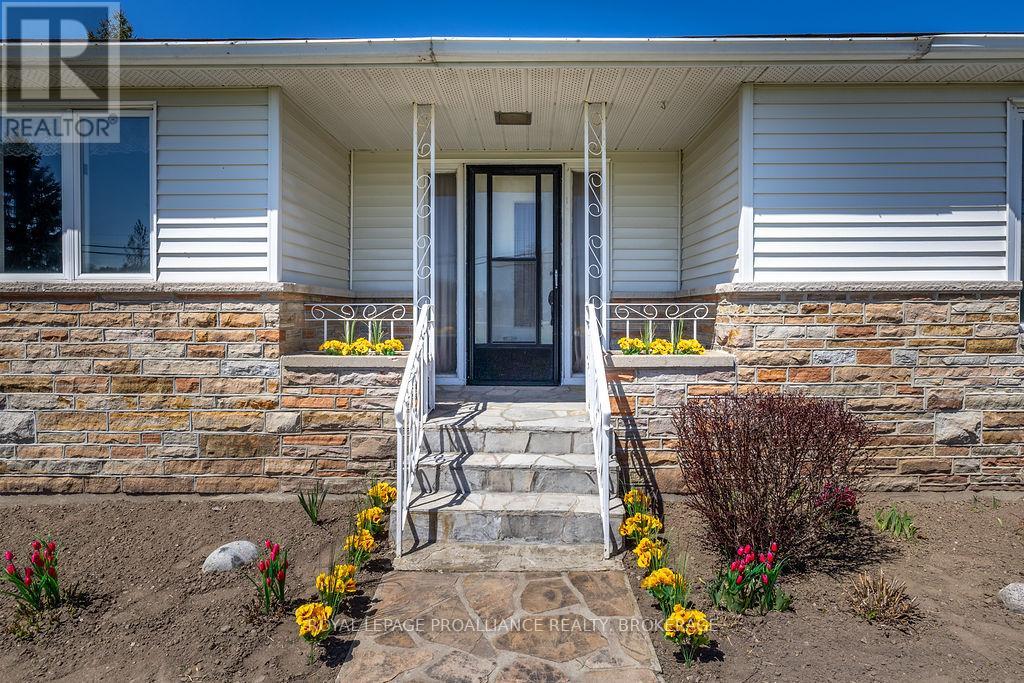 2854 Highway 15, Kingston, Ontario  K7L 4V3 - Photo 3 - X13058144