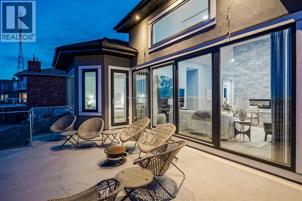 26 Patina Hill Sw, Calgary, Alberta  T3H 2C7 - Photo 5 - A2298630