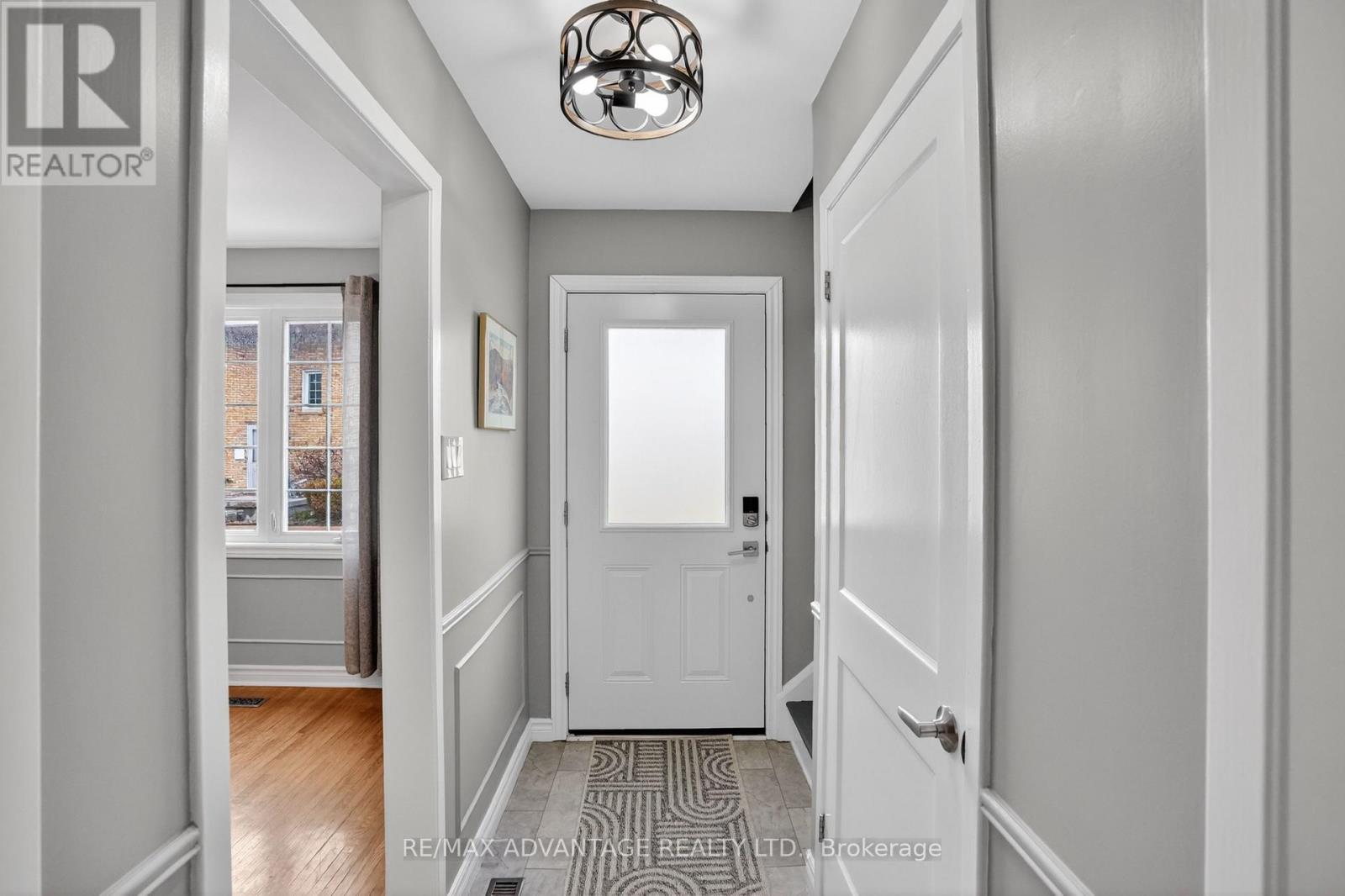 222 Homestead Crescent, London North, Ontario  N6G 2E5 - Photo 3 - X13058084