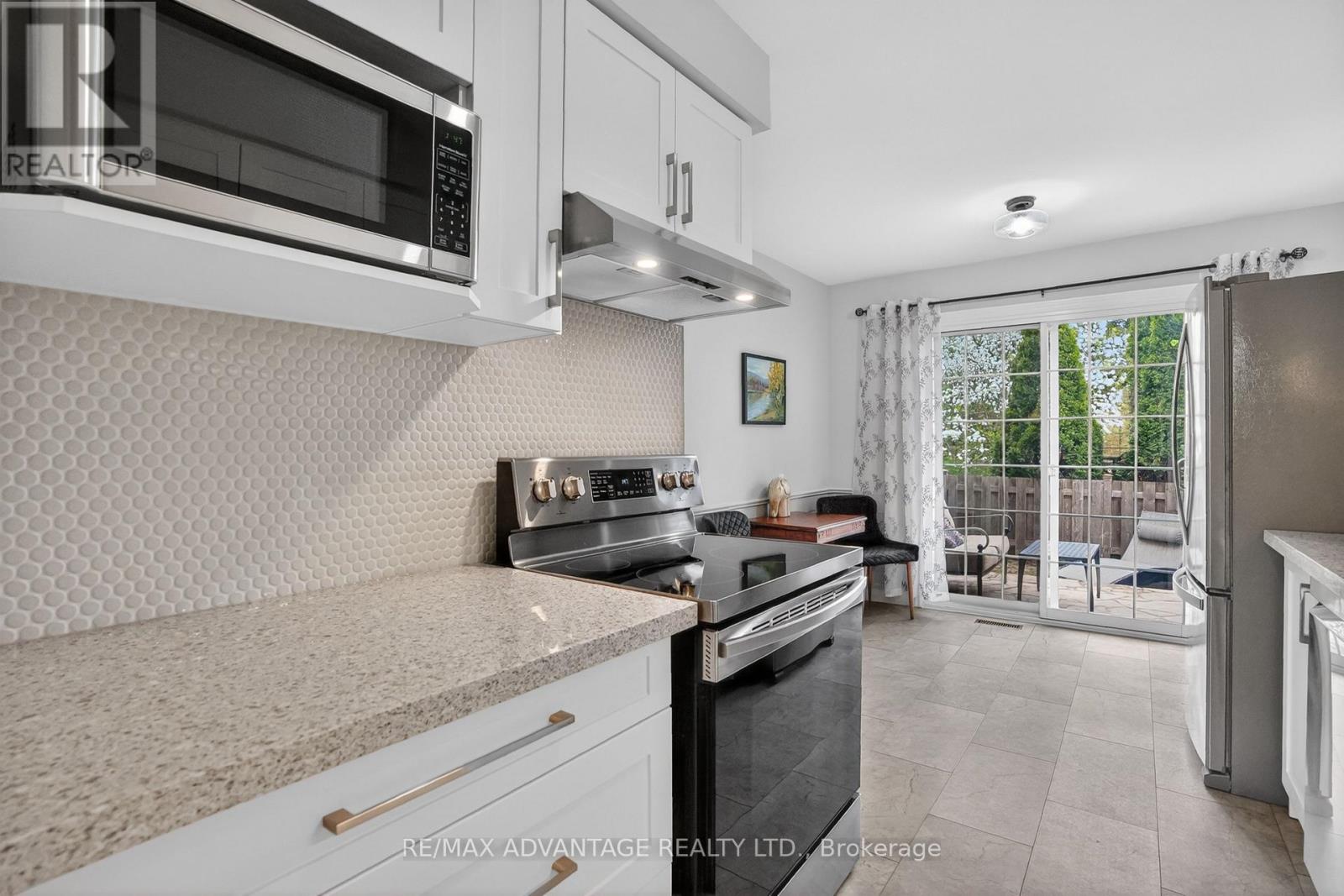 222 Homestead Crescent, London North, Ontario  N6G 2E5 - Photo 9 - X13058084