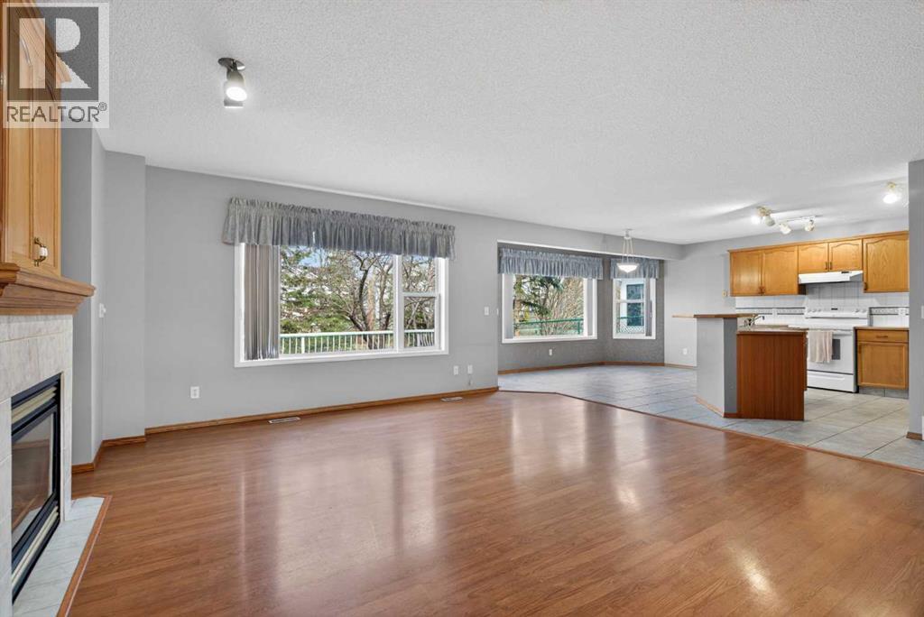 416 Douglas Glen Close SE, Calgary, Alberta  T2Z 3A4 - Photo 6 - A2302986
