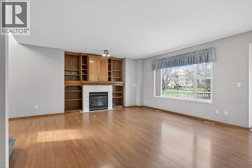 416 Douglas Glen Close SE, Calgary, Alberta  T2Z 3A4 - Photo 5 - A2302986