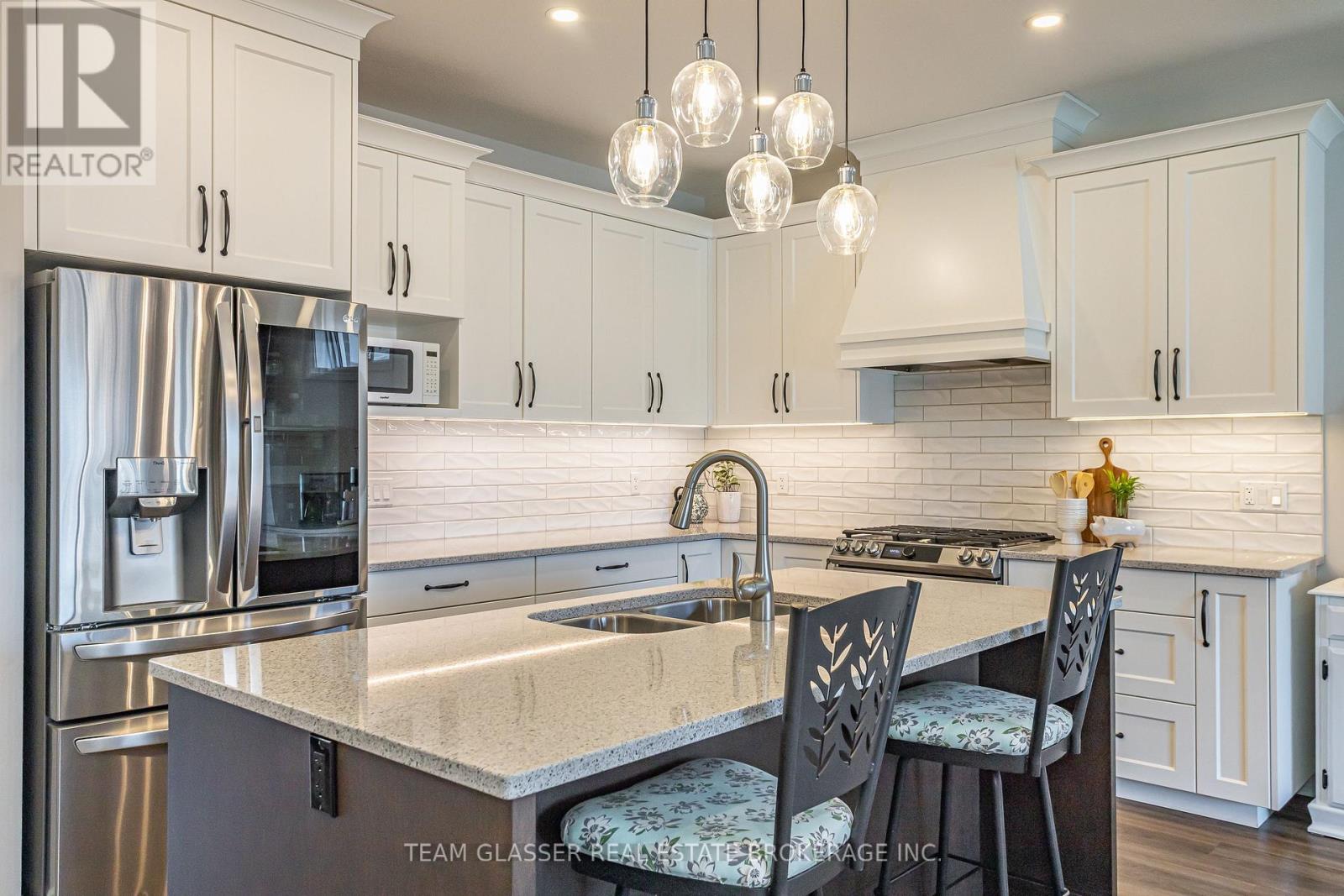 176 Boardwalk Way, Thames Centre, Ontario  N0L 1G2 - Photo 10 - X13058194