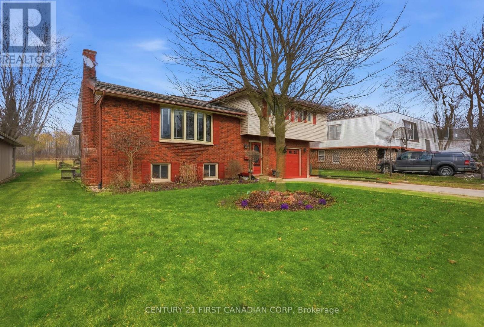 289 Ridout Street, West Elgin, Ontario  N0L 2C0 - Photo 2 - X13058220