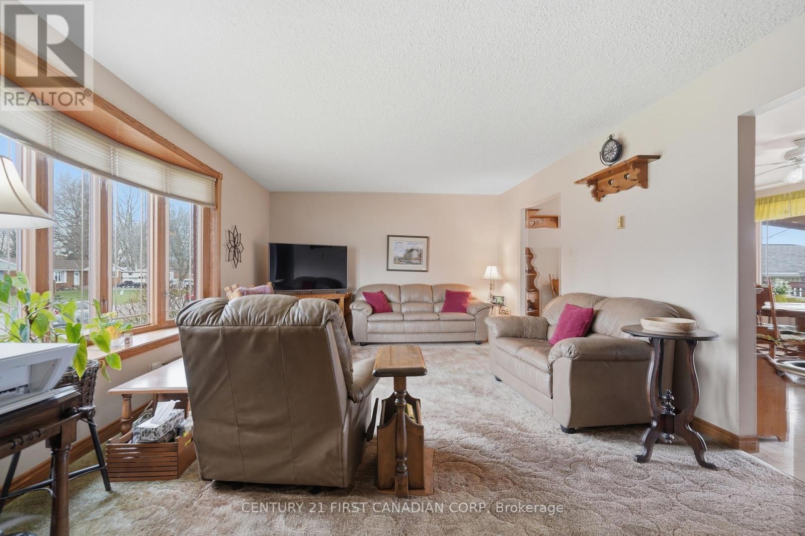 289 Ridout Street, West Elgin, Ontario  N0L 2C0 - Photo 9 - X13058220