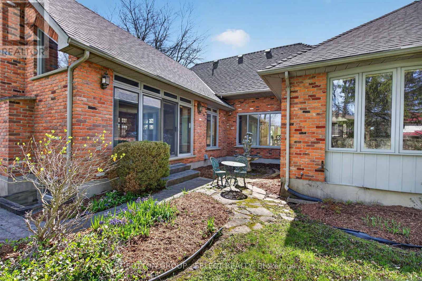 300 Windermere Court W, London North, Ontario  N6G 4J5 - Photo 35 - X13058266