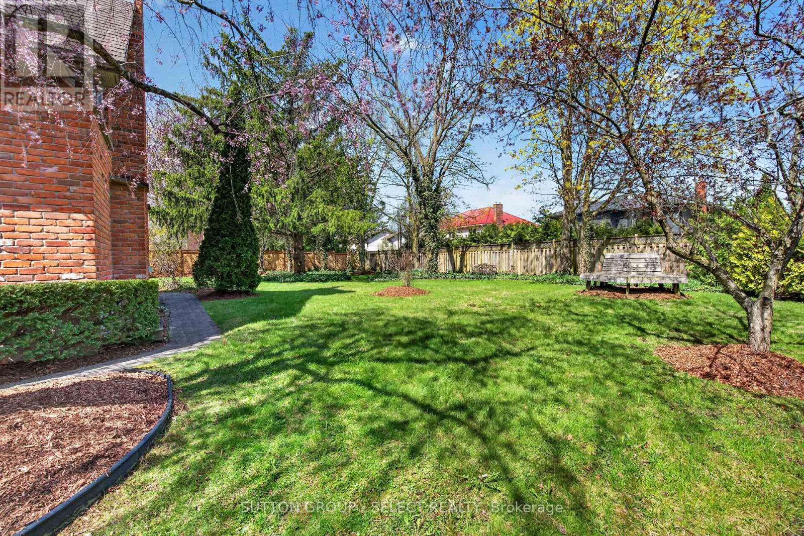 300 Windermere Court W, London North, Ontario  N6G 4J5 - Photo 38 - X13058266